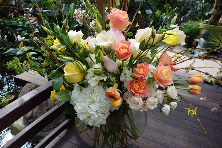 Miss Piggy Roses and Tulips