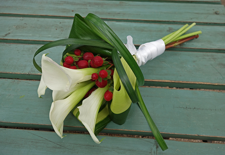 Simple White Calas