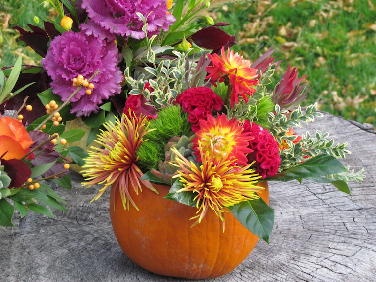 Do it Yourself Fall Flower Arrangements in a Pumpkin Shell