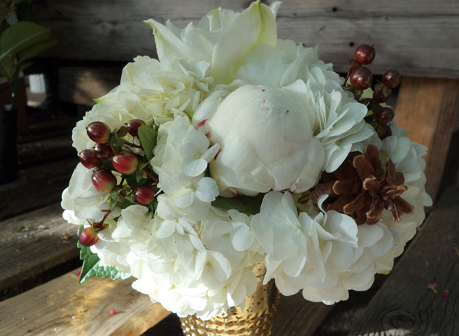Peonies, amaryllis and hydrangea